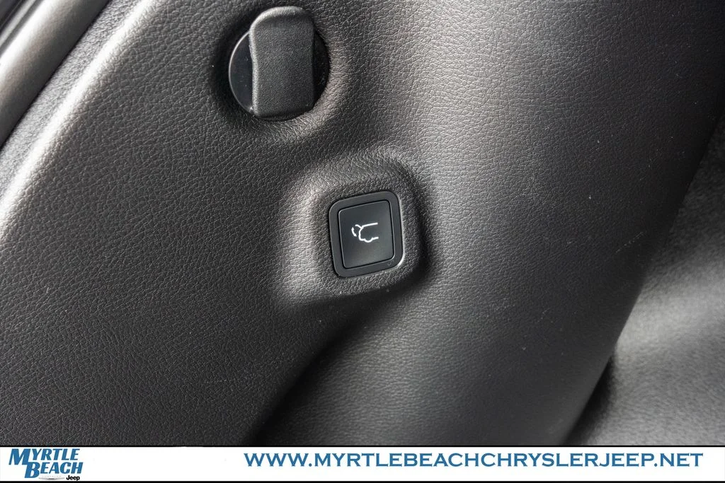Certified Used 2021 Billet Silver Metallic Jeep Trailhawk image 36