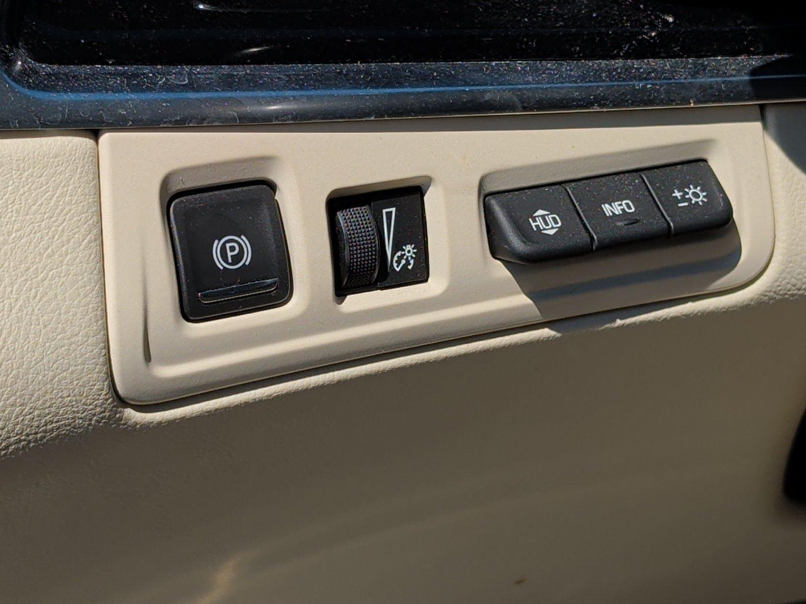 Used 2023 Crystal White Tricoat Cadillac FWD Premium Luxury image 17
