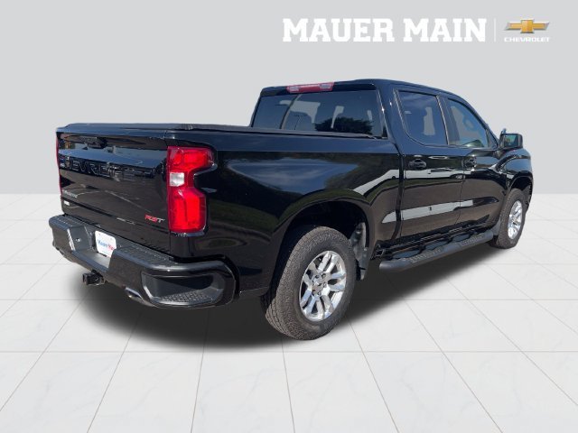 Certified Used 2022 BLACK Chevrolet RST image 5