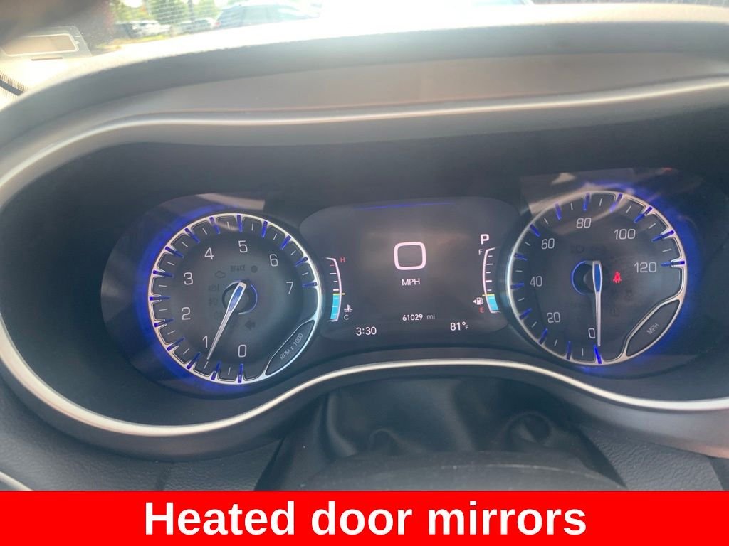 Used 2024 White Chrysler Touring L image 19