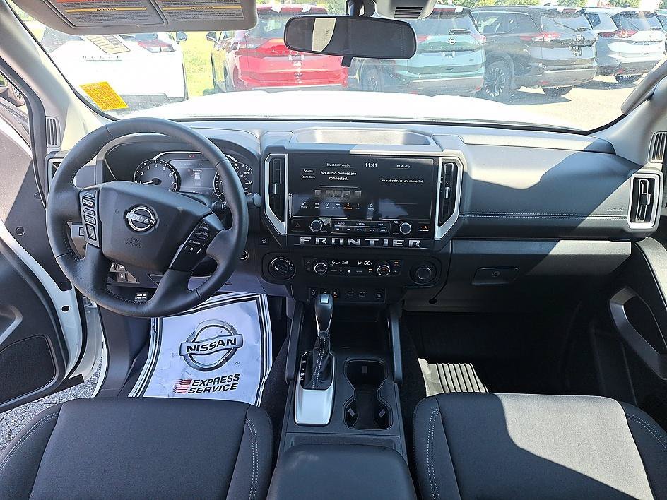 Used 2025 Glacier White Nissan SV image 19