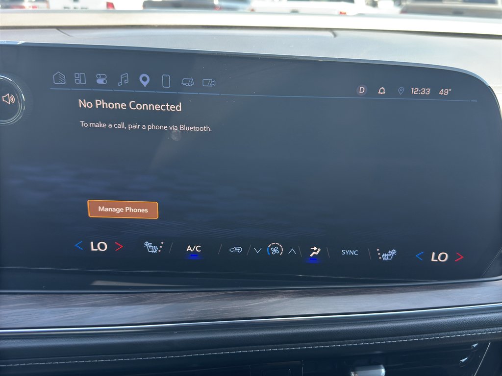 Used 2025 Gray Chevrolet Z71 image 38
