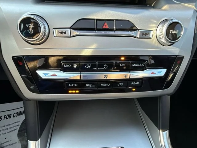 2022 Ford Explorer XLT - Photo 17