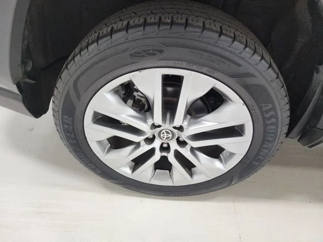 2024 Toyota RAV4 XLE Premium - Photo 38