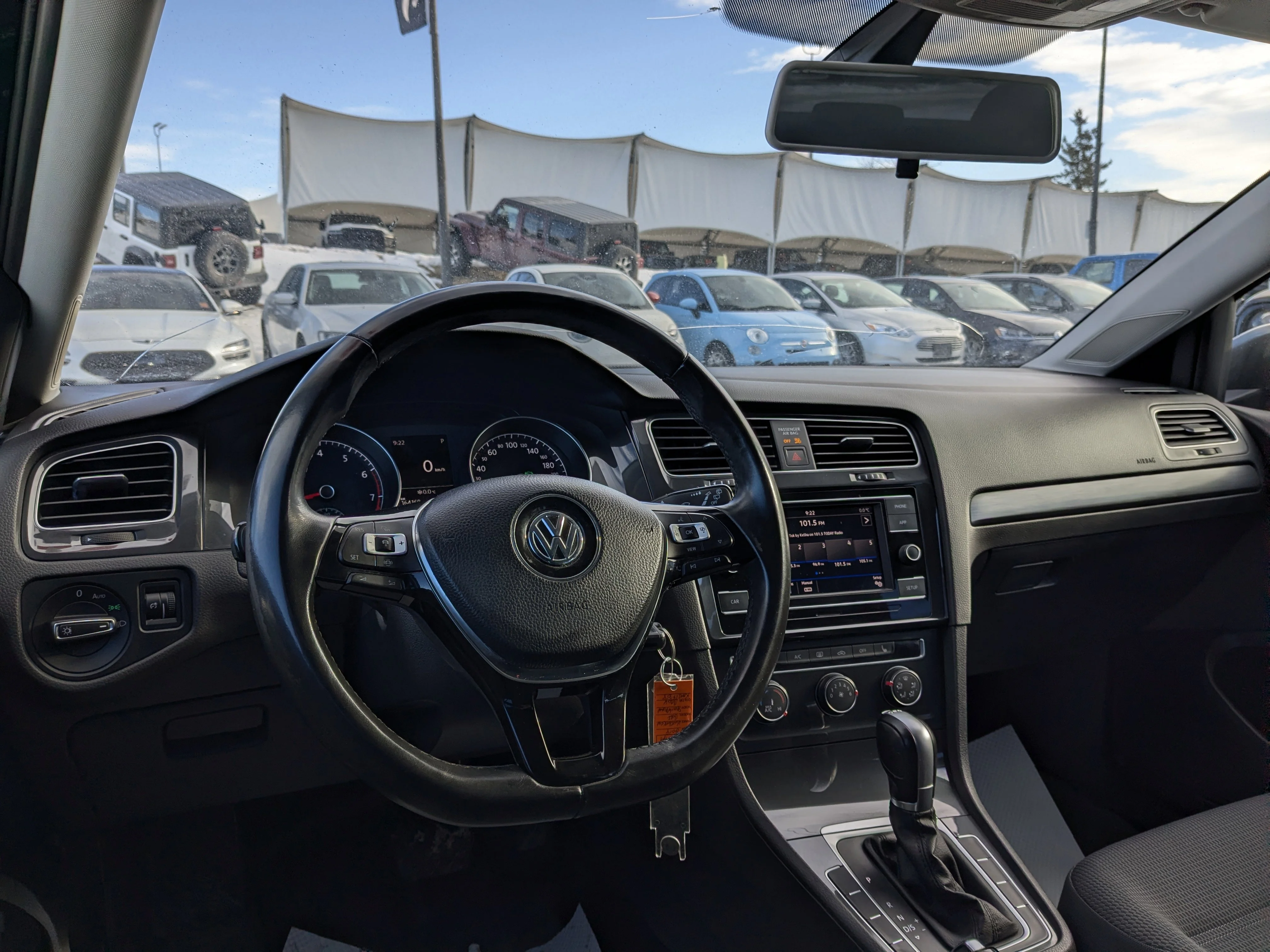 Used 2019 Grey Volkswagen Comfortline image 25