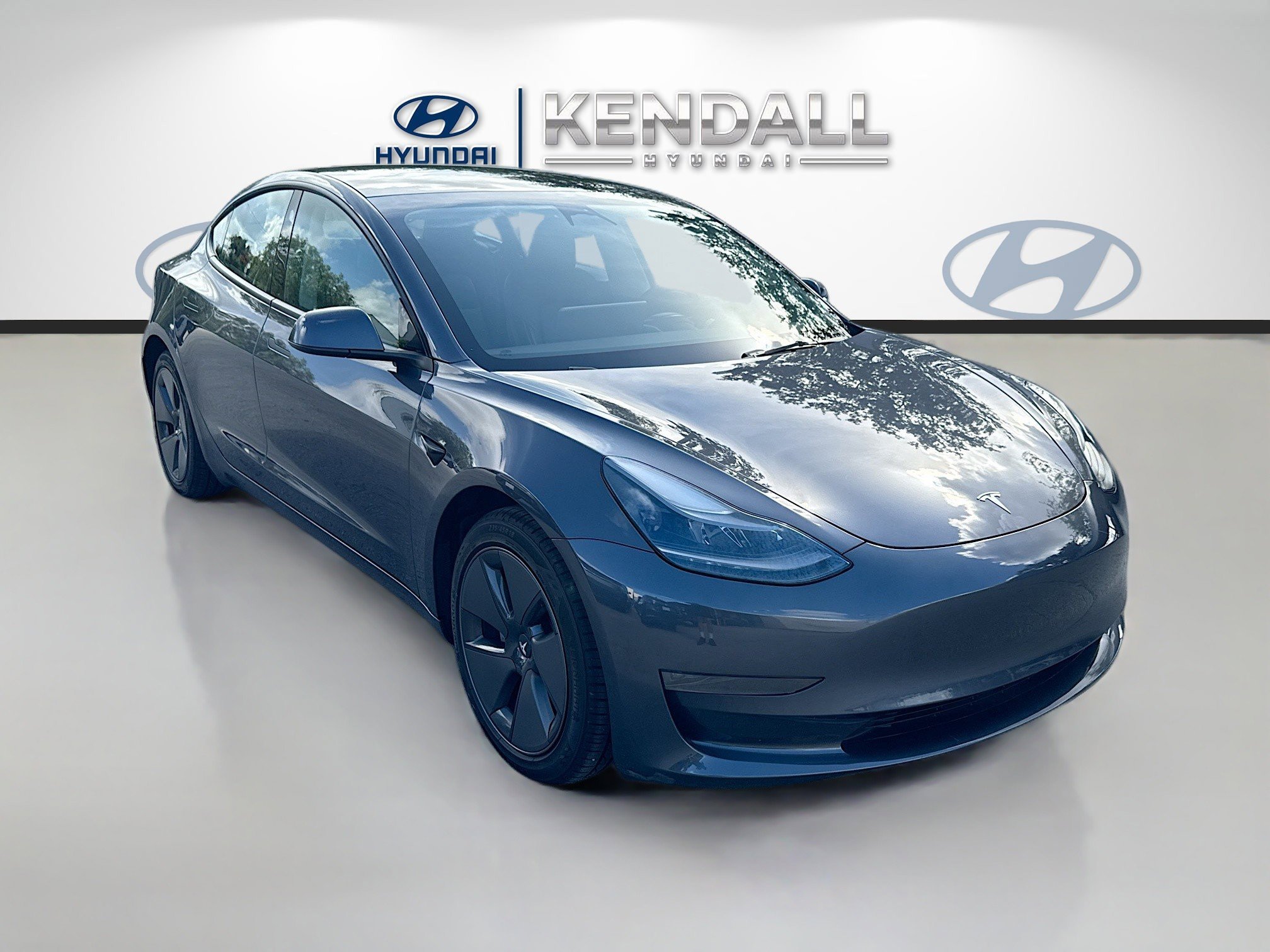 2023 Tesla Model 3 -'s photo