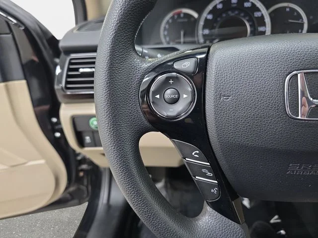 Used 2017  Honda LX image 17