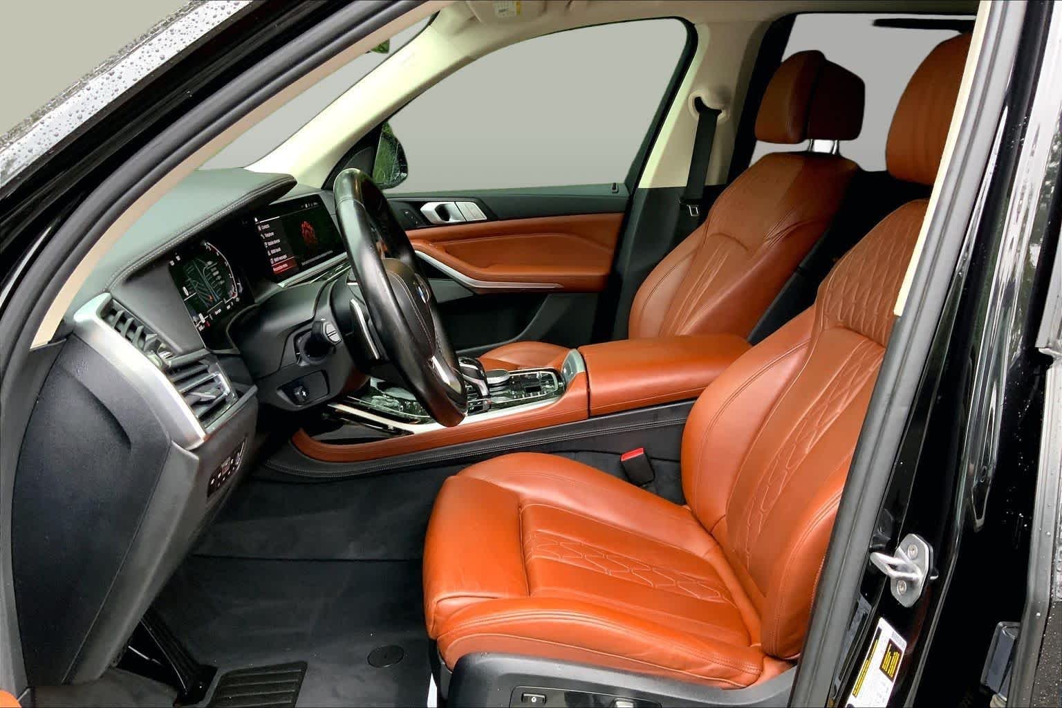 Used 2019 Black Sapphire Metallic BMW xDrive50i image 8