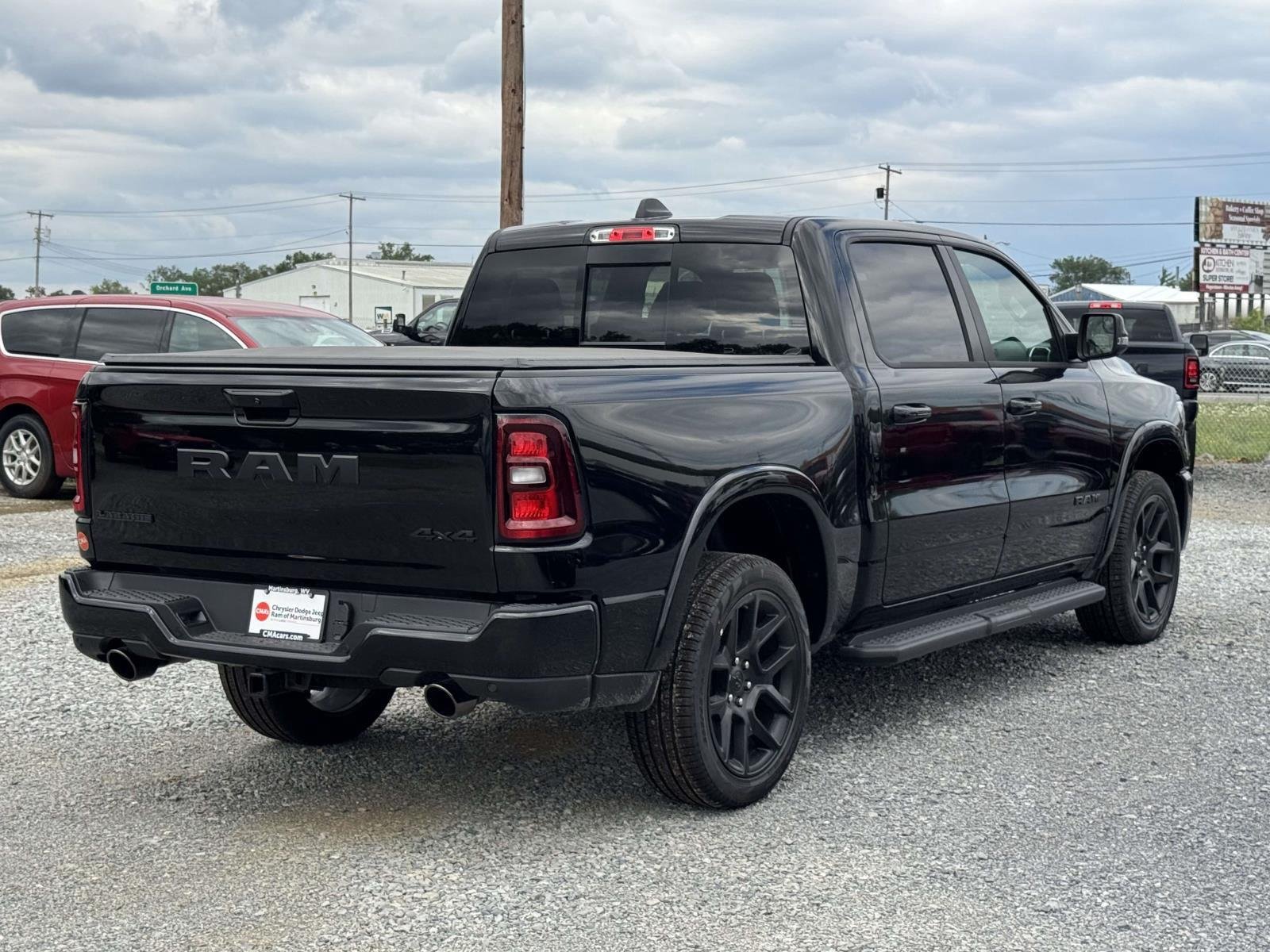 New 2026 Diamond Black Crystal Pearl-Coat Exterior Paint RAM Laramie image 23
