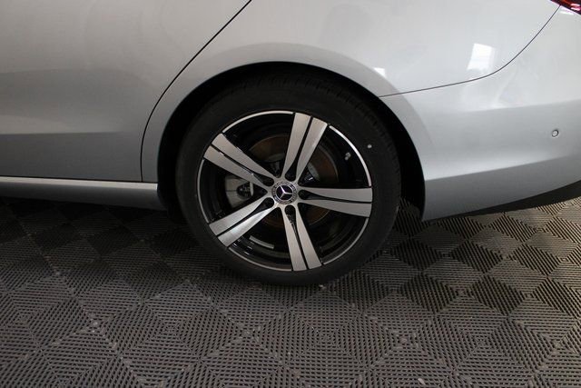 New 2025 Cirrus Silver Metallic Mercedes-Benz C 300 image 40