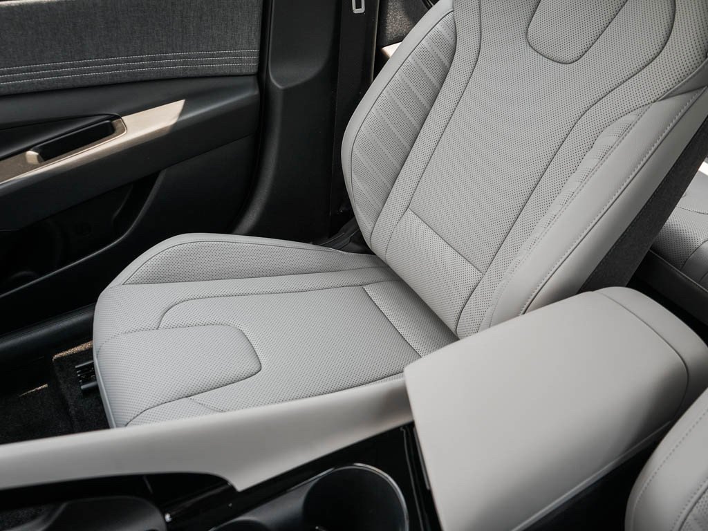 New 2026 Ecotronic Gray Hyundai Limited Sedan FWD image 24