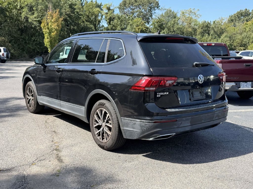 Used 2019 Black Volkswagen 2.0T SE image 3