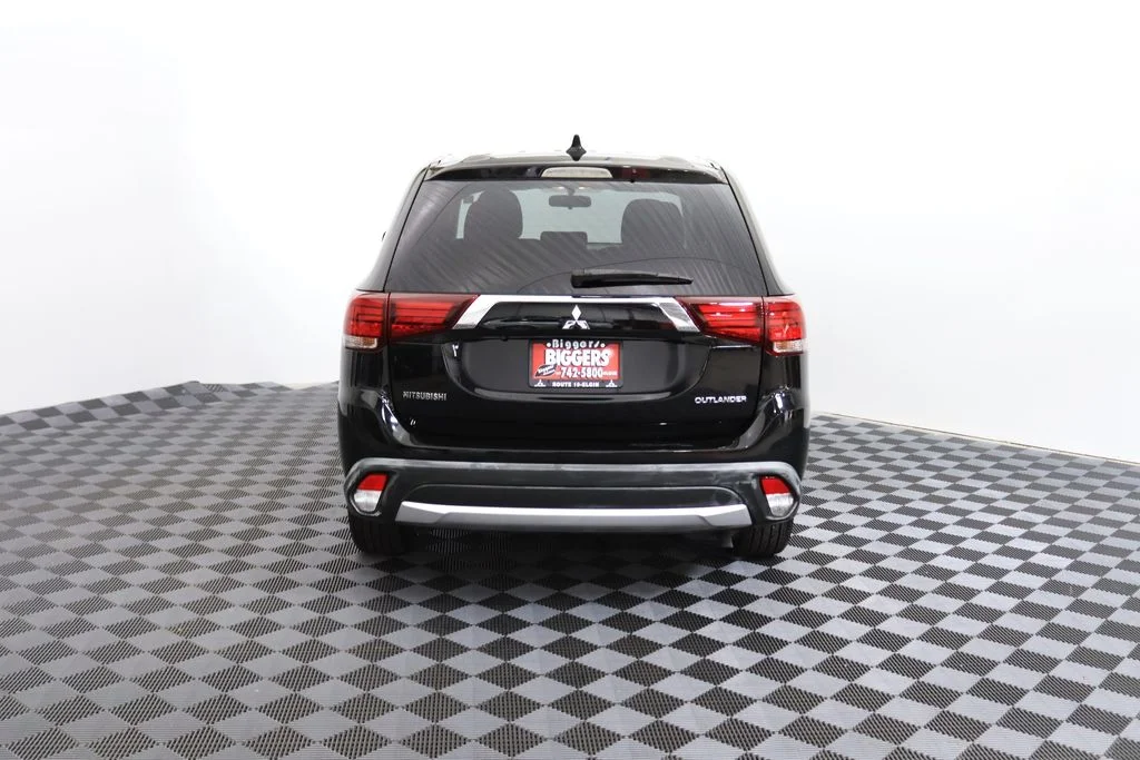Used 2018 Black Mitsubishi ES image 11