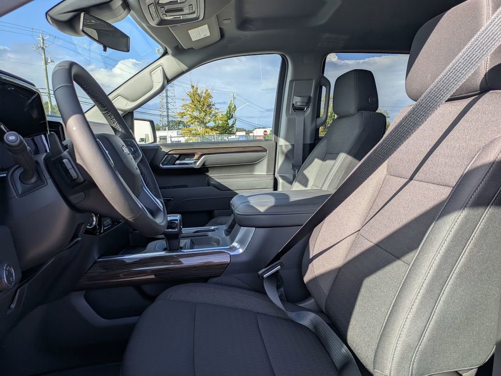 2025 Chevrolet Silverado 1500 LT - Photo 15