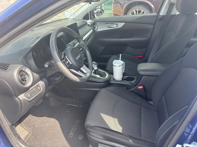 Used 2022 Blue Kia LXS image 6