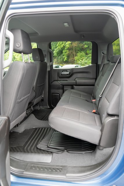 Used 2024  Chevrolet Custom image 11