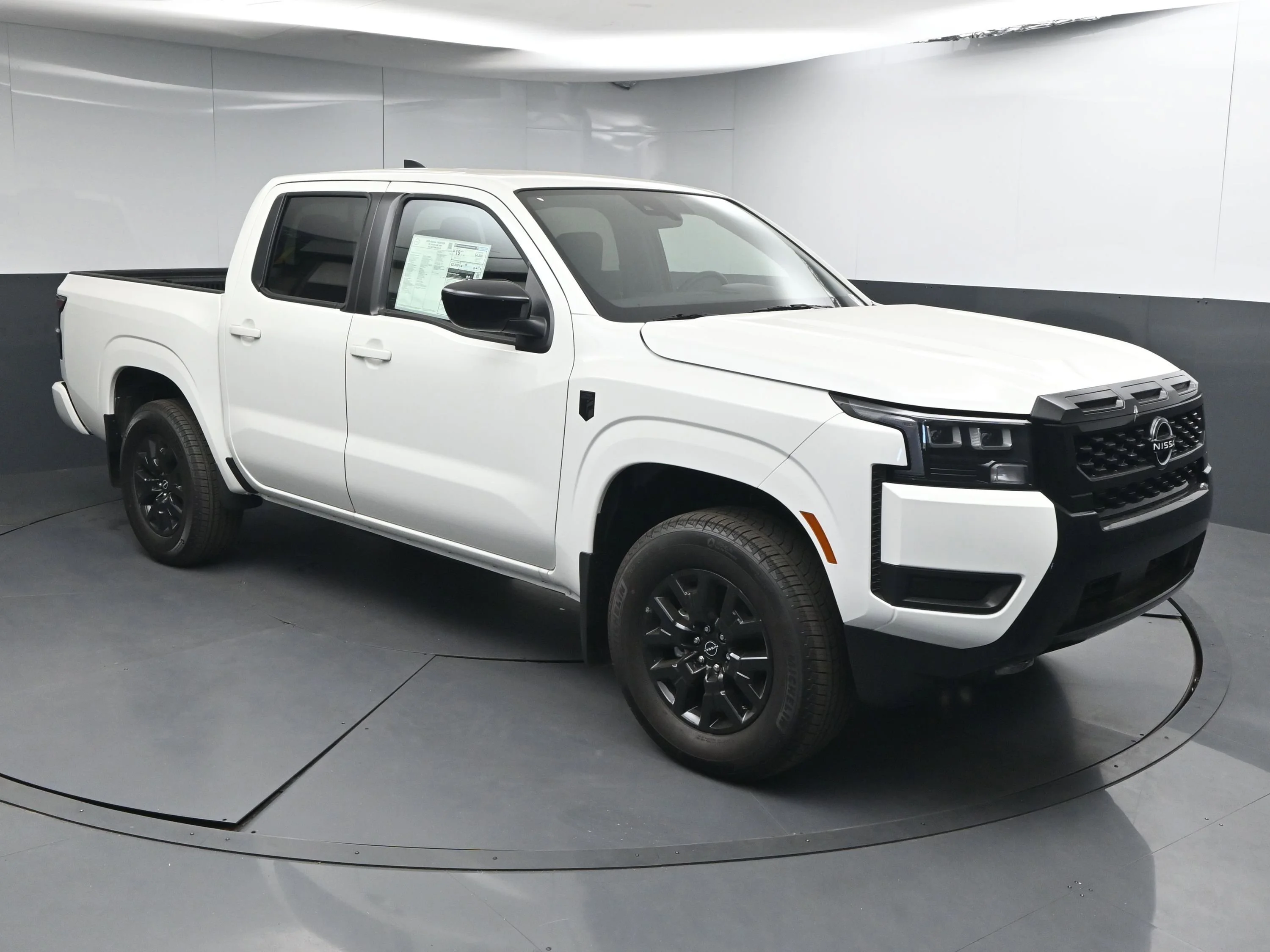 2026 Nissan Frontier SV Crew Cab 4X4 SWB's photo
