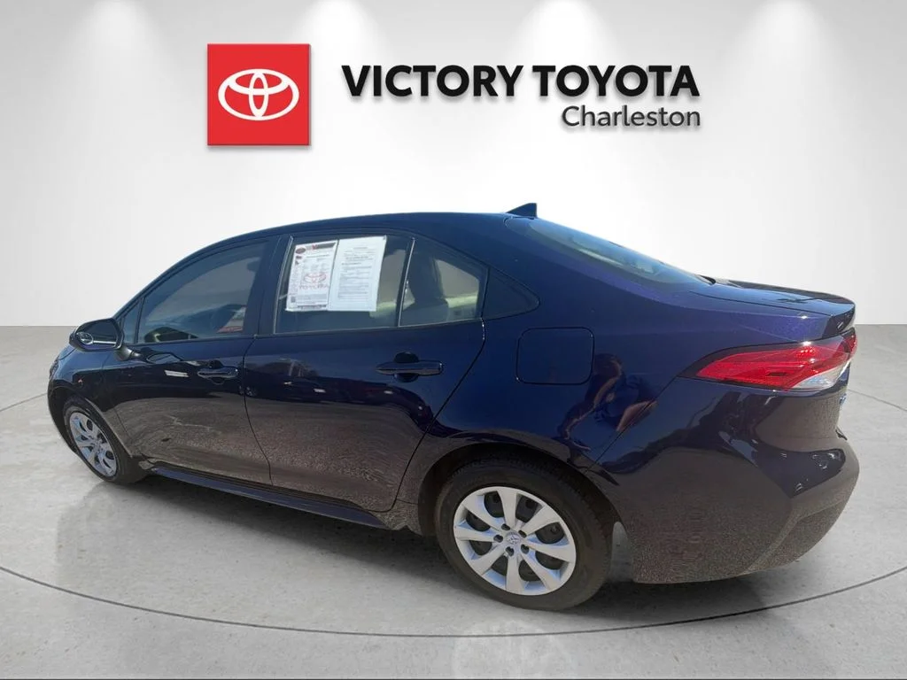 Used 2024  Toyota LE image 3
