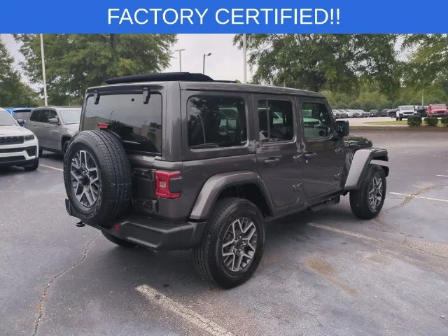 Used 2026 Gray Jeep Sahara image 5