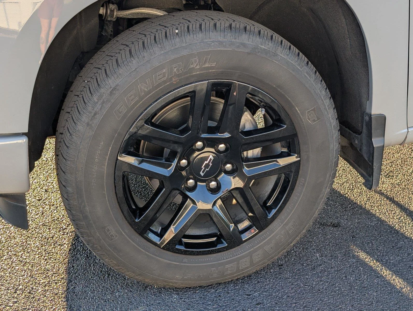 Used 2024 Slate Gray Metallic Chevrolet Custom image 11