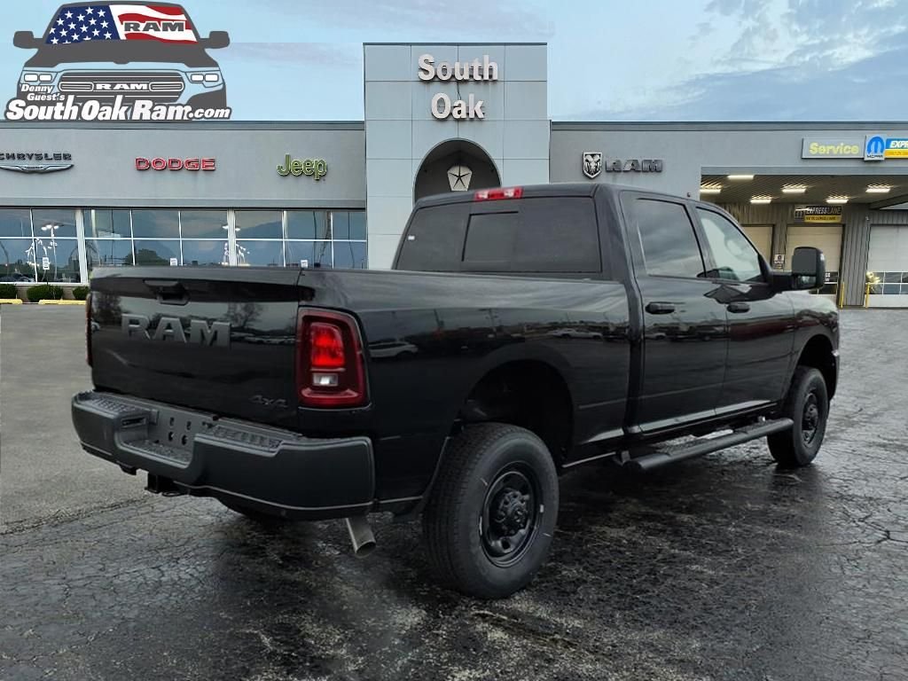 New 2026 Diamond Black Crystal Pearl-Coat Exterior Paint RAM Tradesman image 3