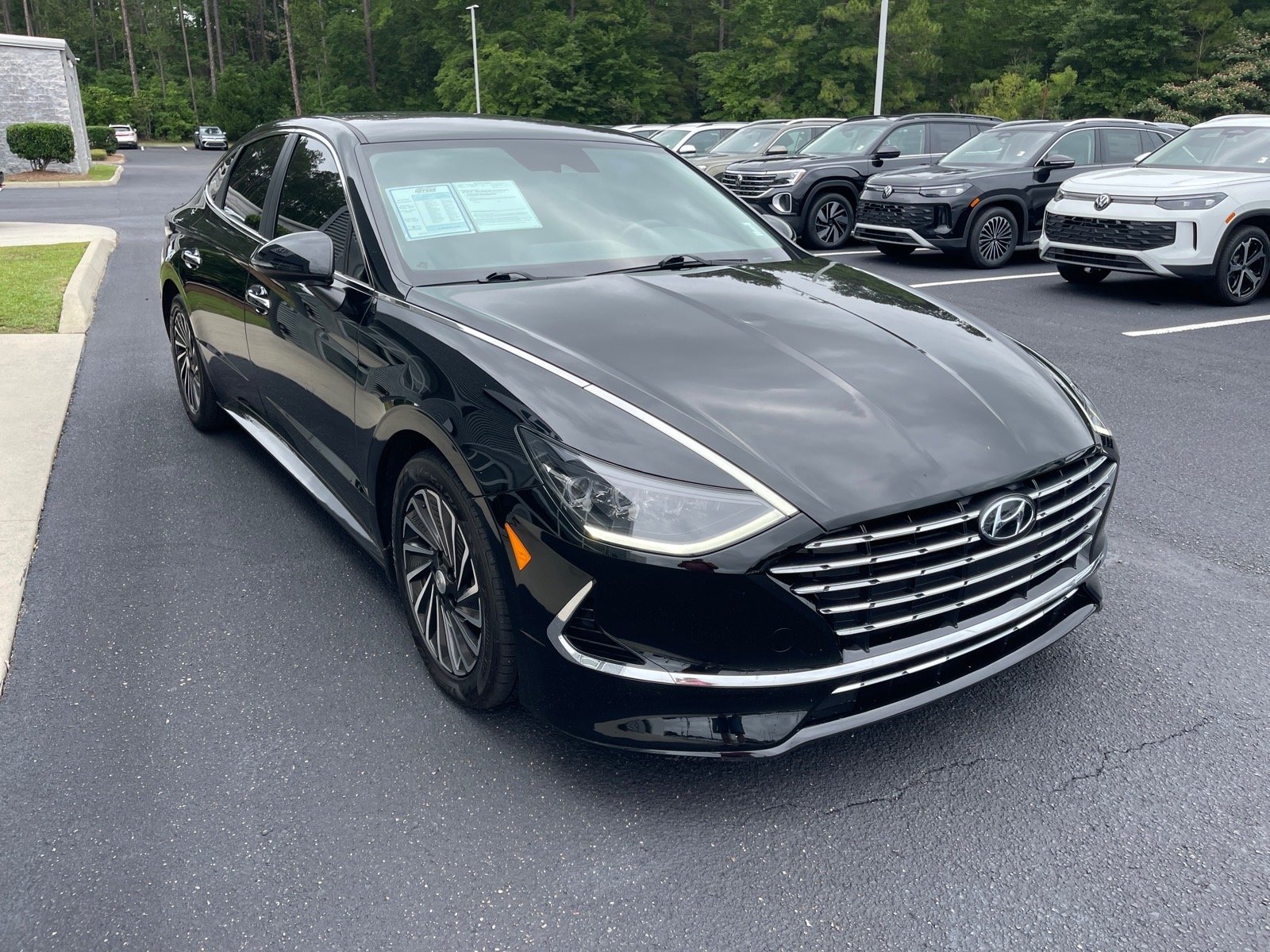 Used 2023 Nocturne Black Hyundai SEL image 3