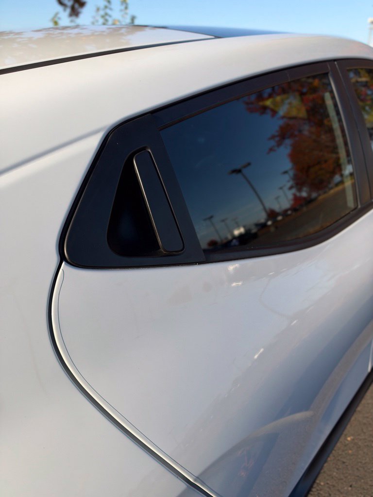 Used 2019 Chalk White Hyundai Turbo image 24
