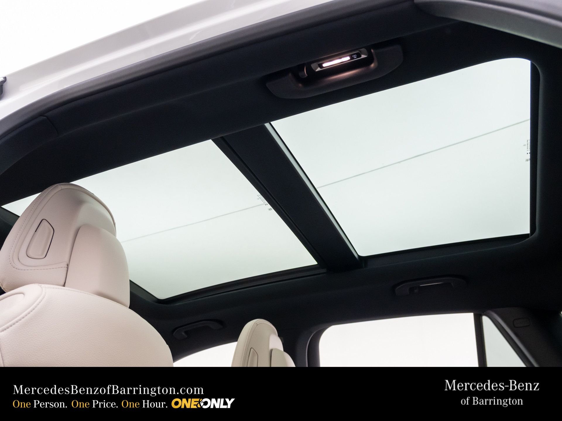 New 2026 Polar White Mercedes-Benz GLC 300 image 22