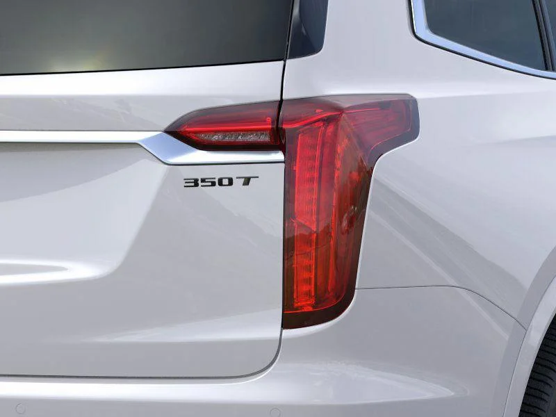 Used 2025  Cadillac Luxury image 11