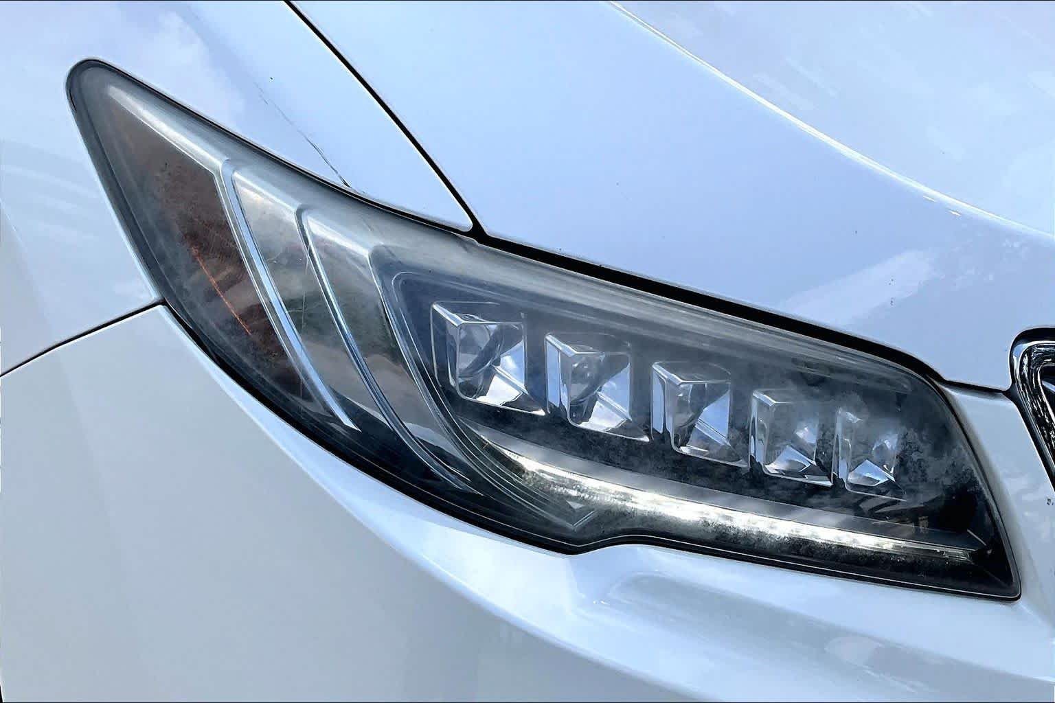 Used 2018 Modern Steel Metallic Acura  image 25