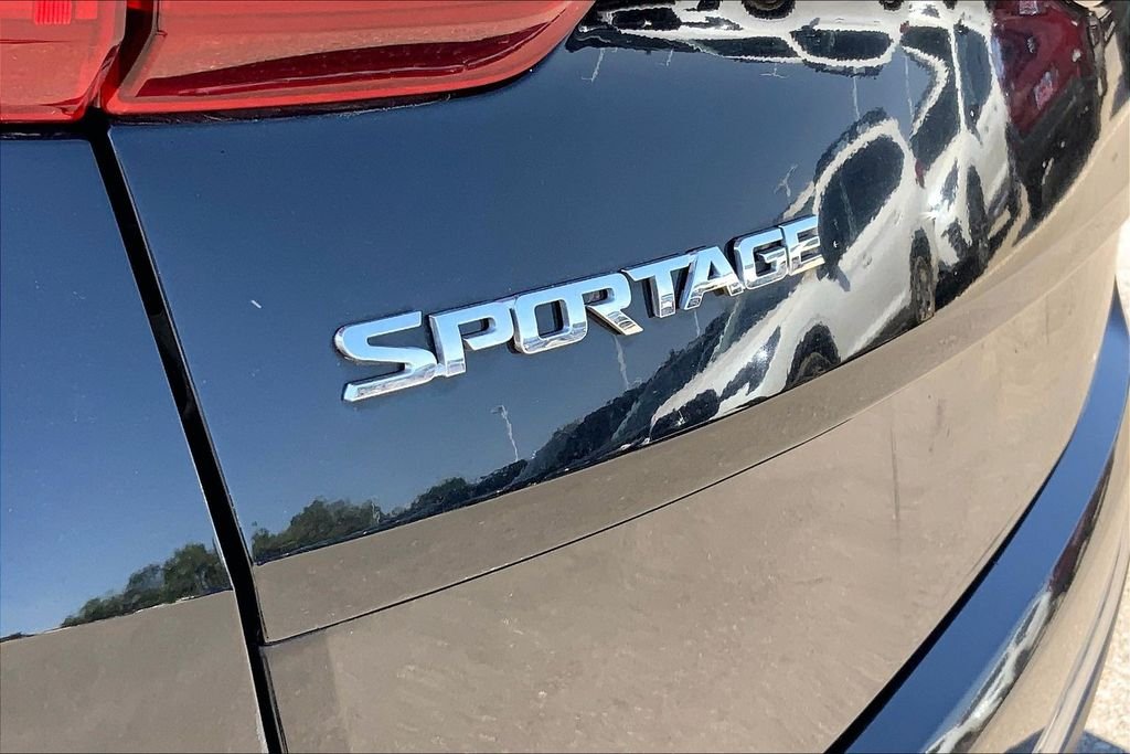 Used 2020 Red Kia LX image 24