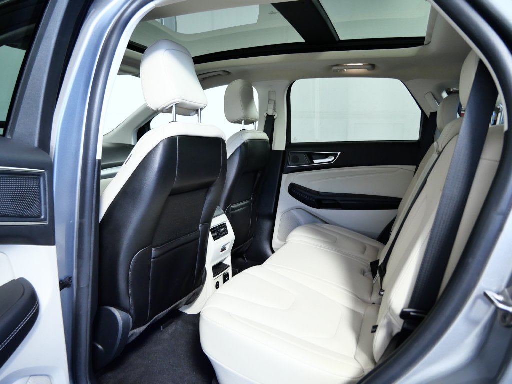 Used 2021 Silver Ford Titanium image 12