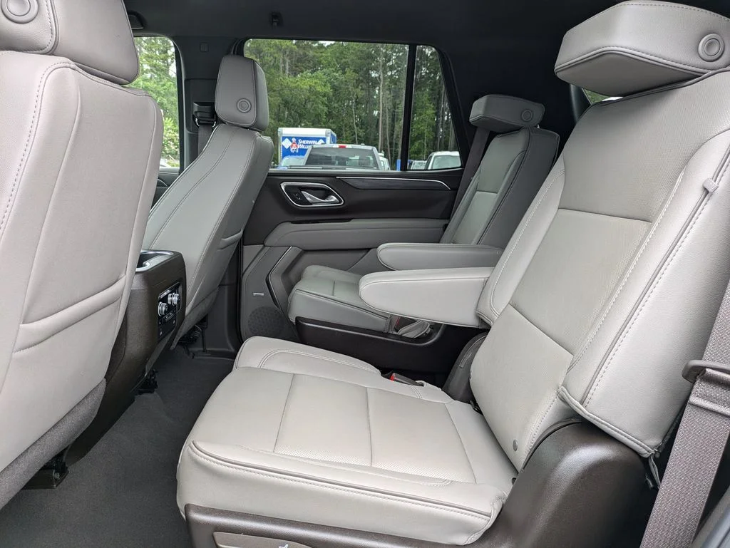 Used 2024 Summit White GMC SLT image 16