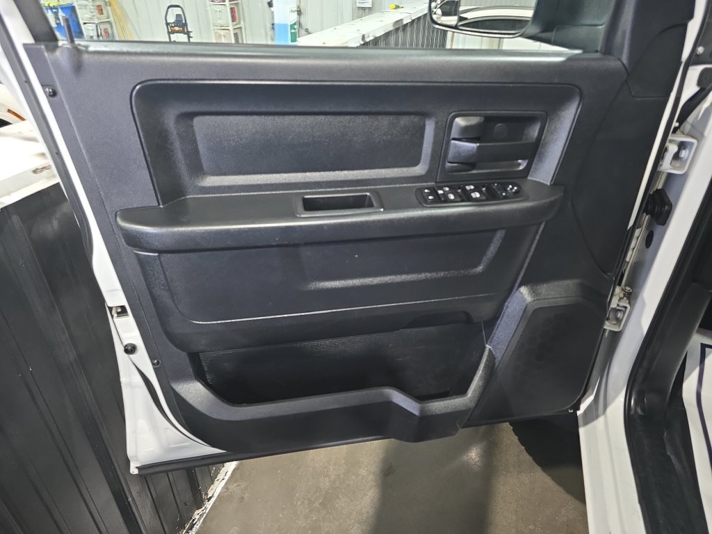 Used 2015 White Ram Tradesman image 13