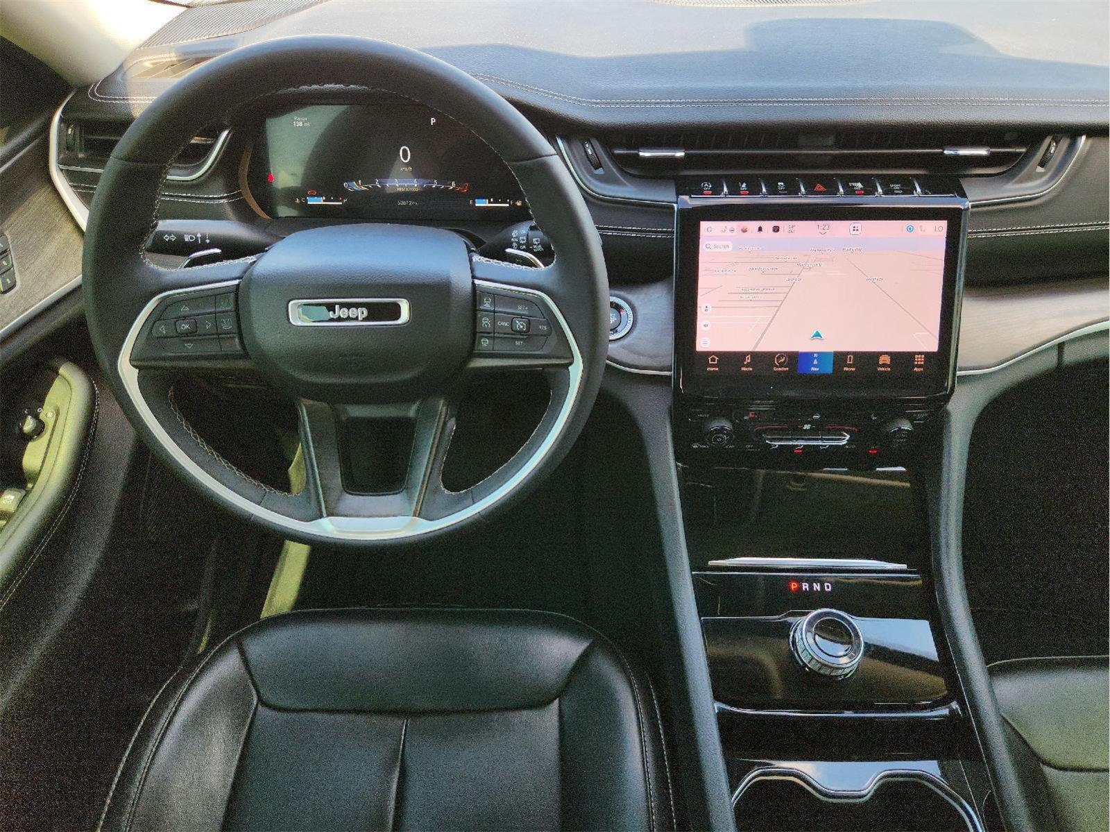 2023 Jeep Grand Cherokee L photo 27 of 33