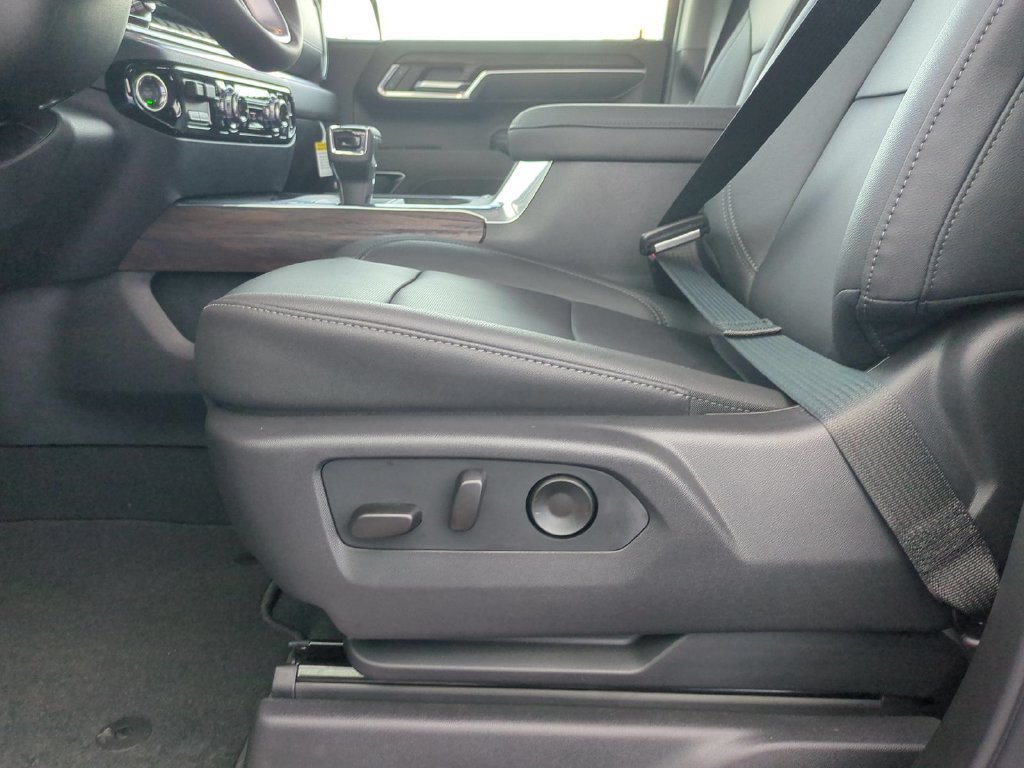 New 2026 Summit White GMC SLT image 20