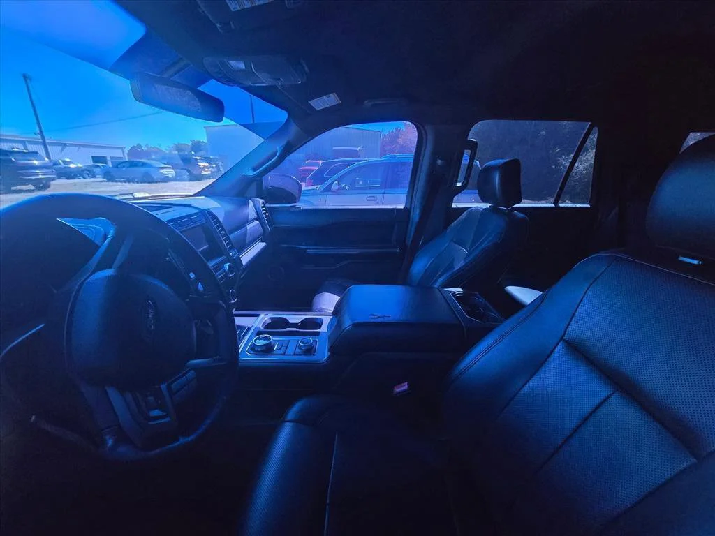 Used 2018 Black Ford XLT image 4