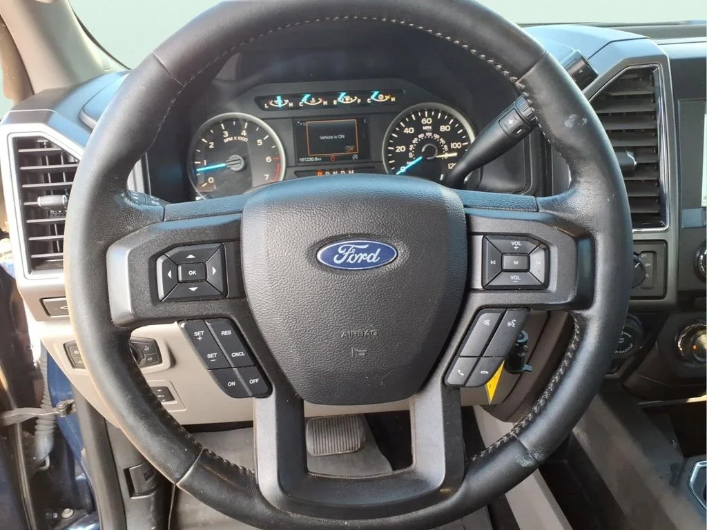 Used 2018 Blue Ford XLT image 18