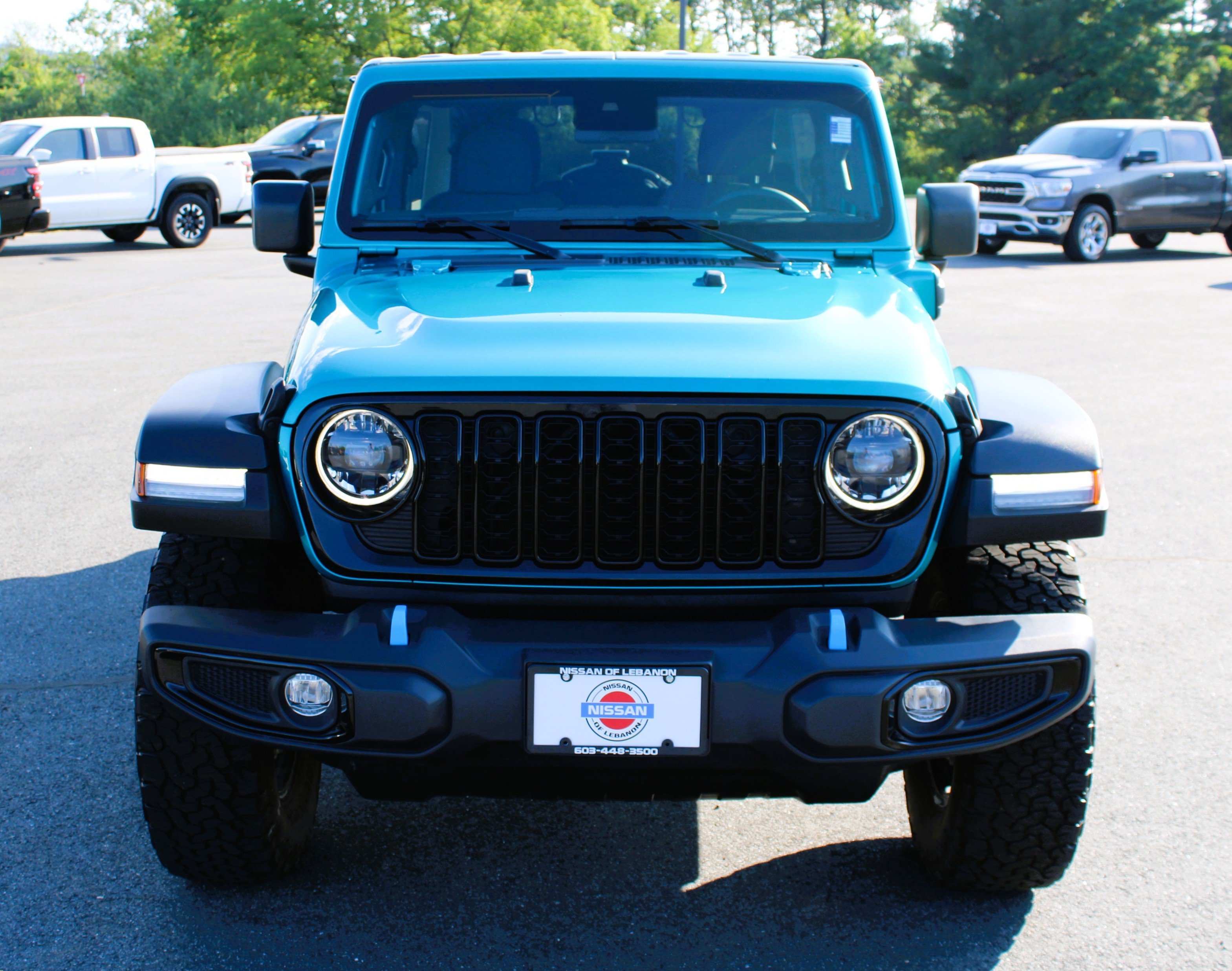 Used 2024 Bikini Pearl Coat Jeep Willys image 9