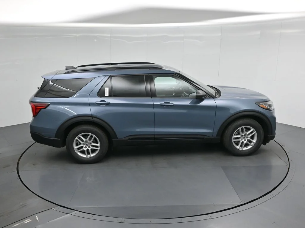 New 2026 Vapor Blue Metallic Ford Active image 38
