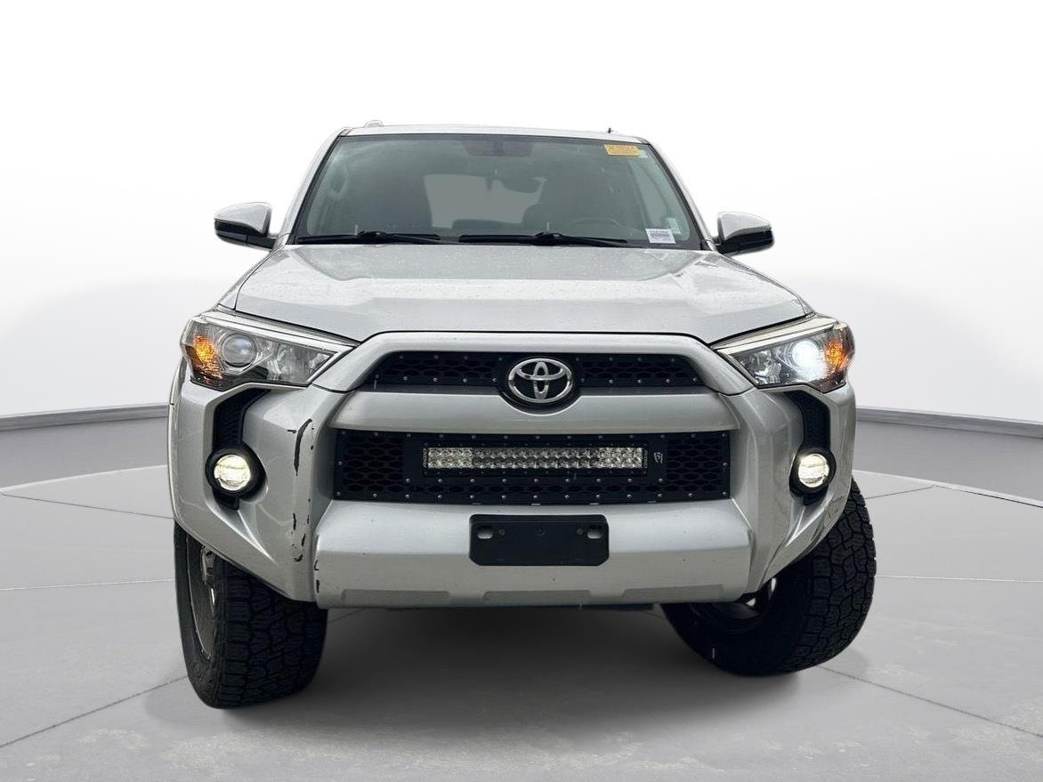 Used 2015 Classic Silver Metallic Toyota SR5 image 3