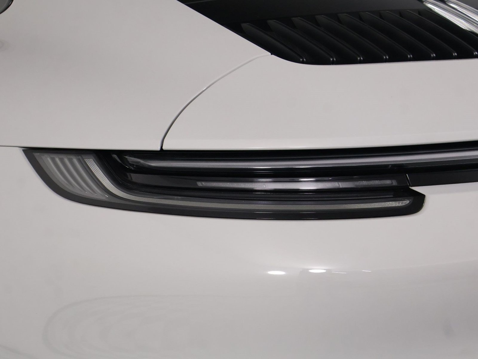 Certified Used 2024 Chlk/Chalk Porsche Carrera image 21