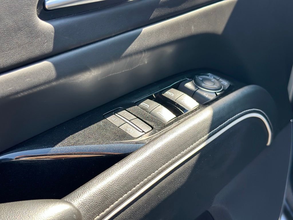 Used 2023 Silver Cadillac V-Series image 19