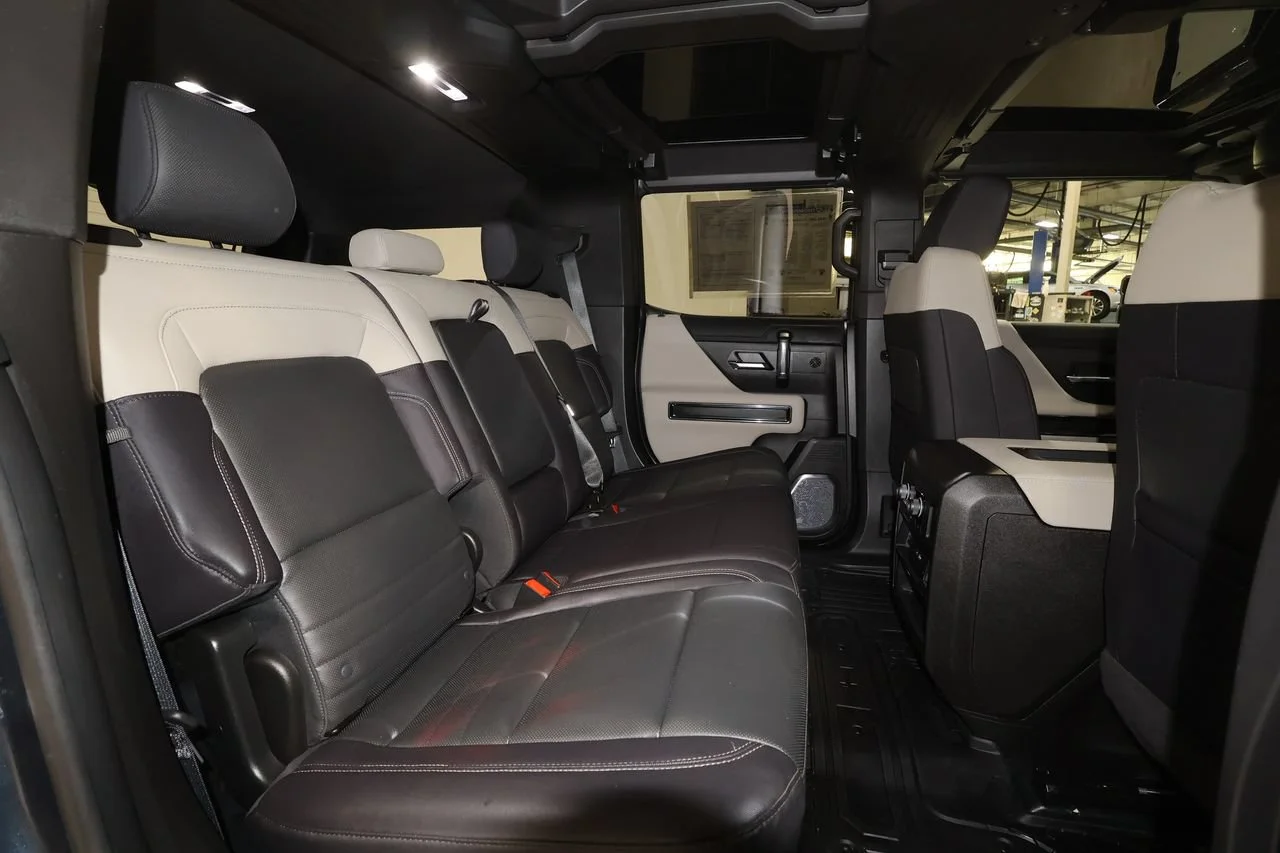 Used 2026 Graphite Blue Metallic GMC 2X image 24