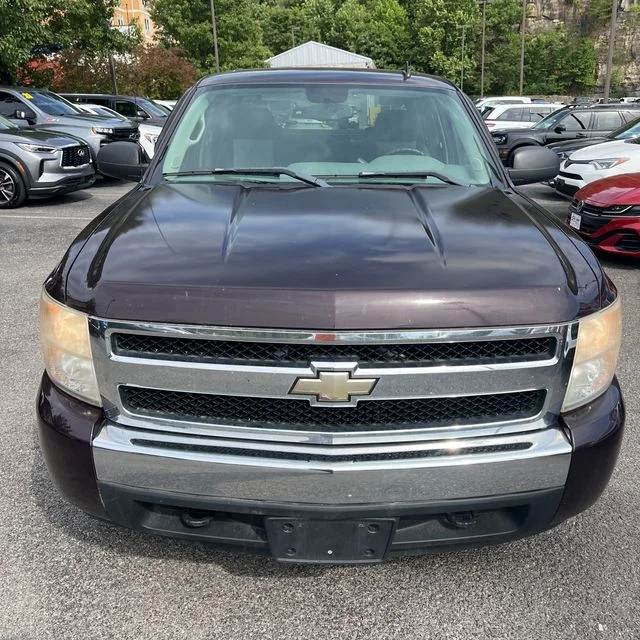 Used 2008 Red Chevrolet LS image 9