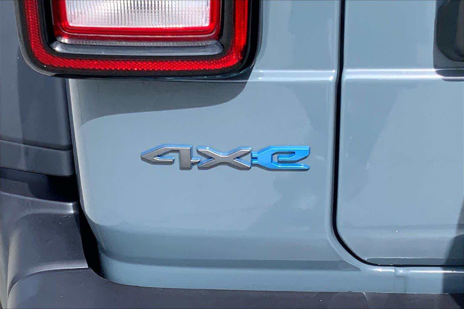 Used 2025 Anvil Clearcoat Jeep Sport S image 24