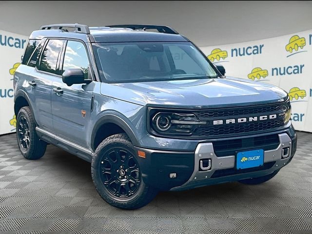 New 2026 Azure Gray Metallic Tri-Coat Ford Badlands image 16