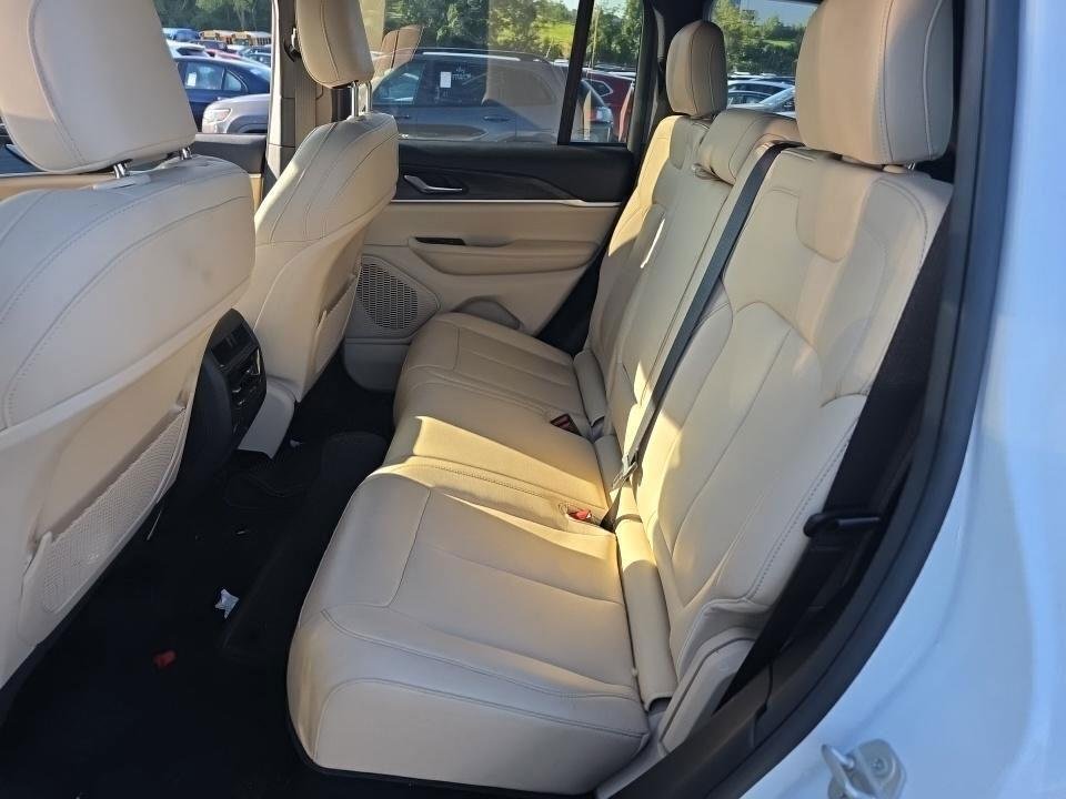 Used 2023 White Jeep Limited image 9