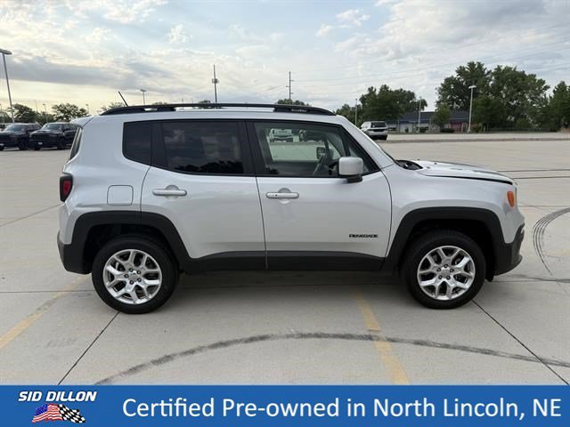 Used 2017 Glacier Metallic Jeep Latitude image 3