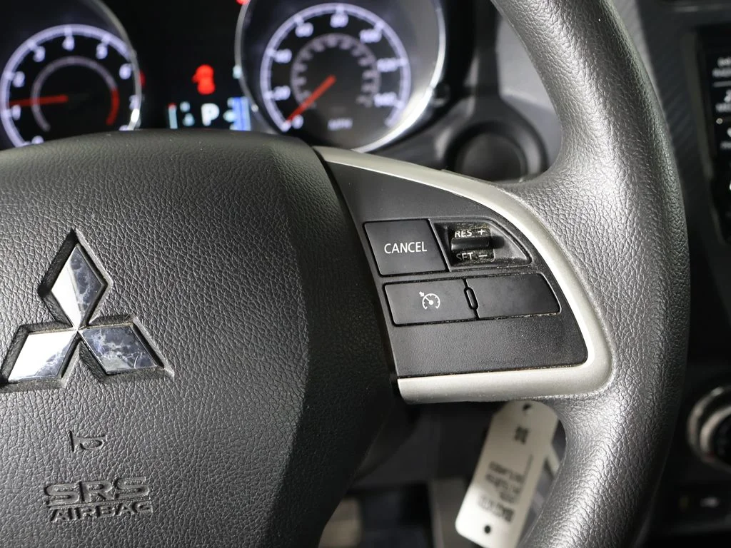 Used 2022  Mitsubishi 2.0 ES image 36
